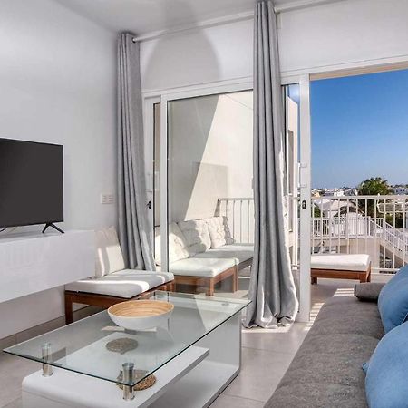 Sunset View Modern Private Poolside Apartment كوستا تاغيسي المظهر الخارجي الصورة